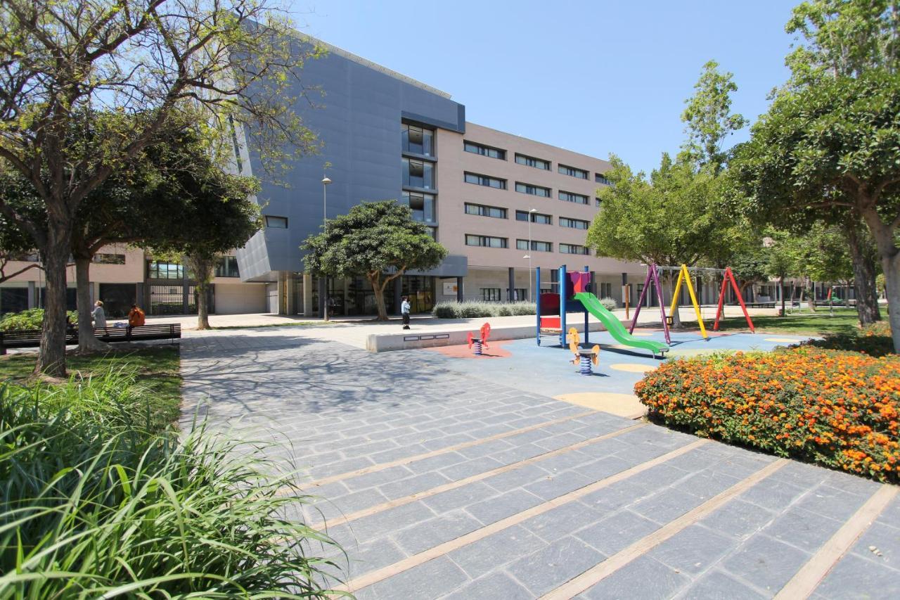 Villa Alojamiento Y Congresos - Villa Universitaria San Vicente Raspeig Bagian luar foto